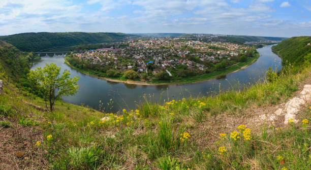 istock Dnister river and Zalischyky town. 985094792