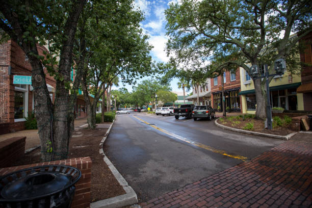 istock Walking the streets in downtown Fernandina Beach, FL 985384368