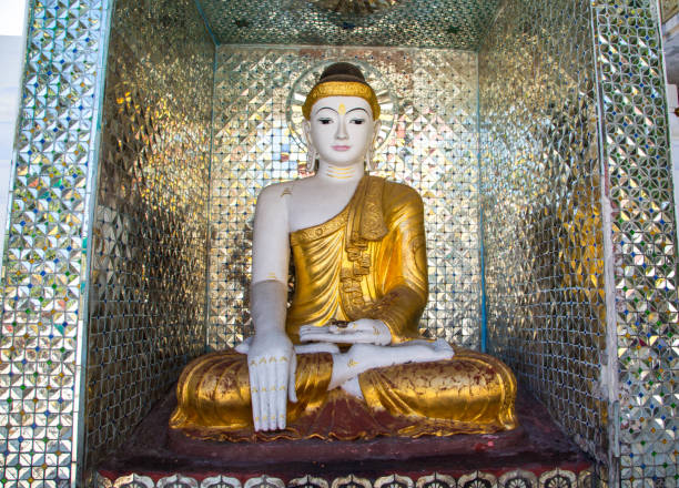 미얀마: shwedagon 파고다 - great dagon pagoda 뉴스 사진 이미지