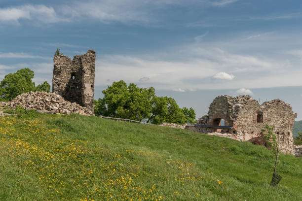 istock Ruins of Saris castle 985549432