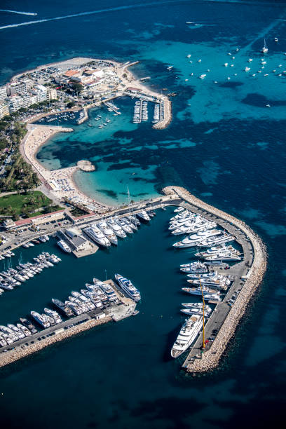 istock Aerial view of Cannes 985671084