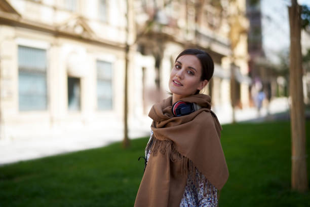 istock Woman in the city 985673746