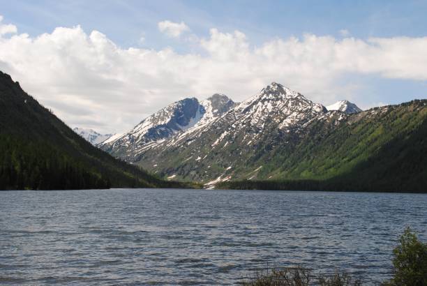 istock Lower Multinskoye lake, Altai Republic 985764070