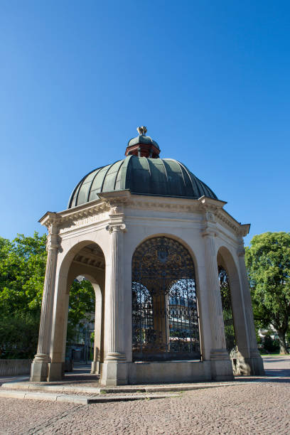 istock Kochbrunen, sodium chloride hot spring, Wiesbaden 985794390
