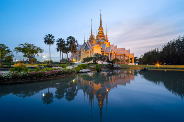 istock Wat Non kum temple in twilight time 985812492