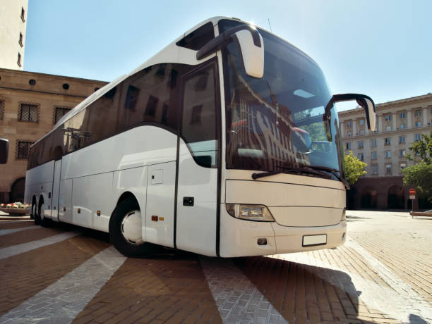 istock Tour bus in the city 985903908