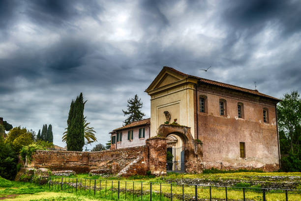 istock Ancient Roman ruins in Rome, Italy 985913868