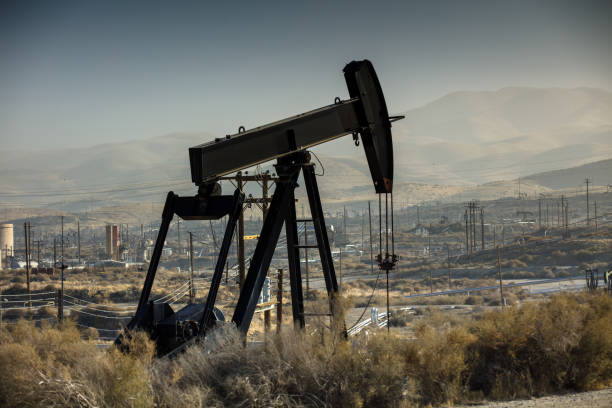 istock Nodding DonkeyOil Pump in Central Valley Haze 985959284