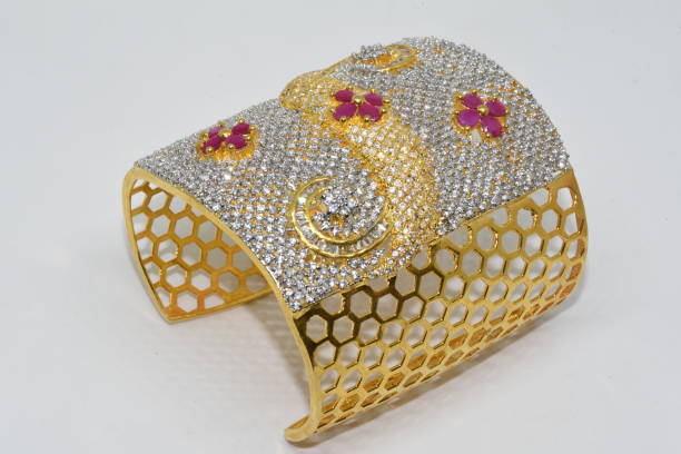 派手な模倣アメリカ ダイヤモンドとソリティア基づくエリー ブレスレット - bracelet jewelry personal accessory wristband ストックフォトと画像