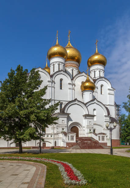 istock The Assumption Cathedral,Yaroslavl 986040392