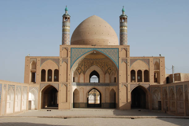istock Agha Bozorg mosque in Kashan 986067882