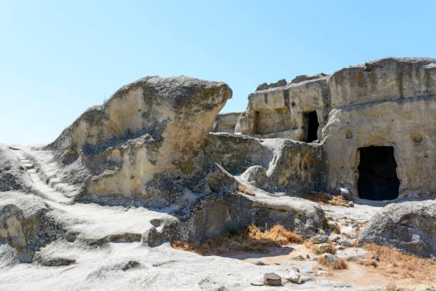 istock Ancient rock city of Uplistsikhe 986157640