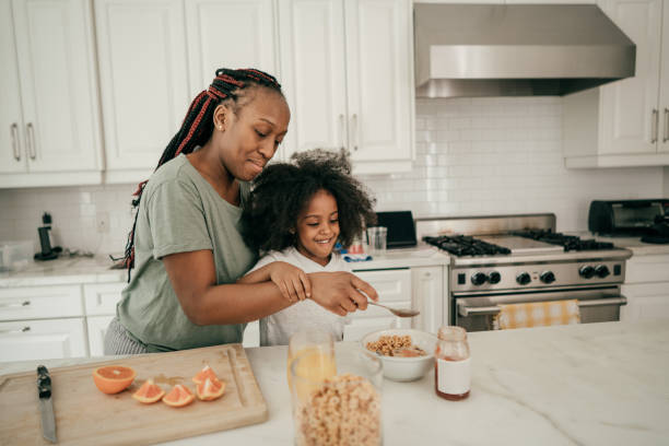 istock Getting kids used to healthy eating 986207780