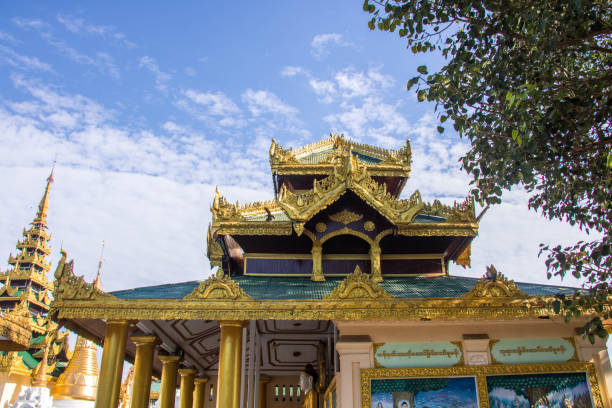 istock Myanmar: Shwedagon Pagoda 986241678