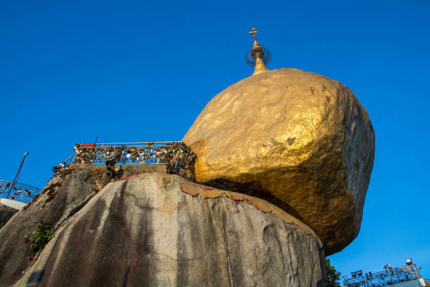 istock Myanmar: Golden Rock Pagoda 986246092