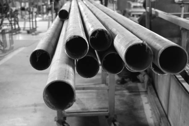istock circle metal tube 986301832