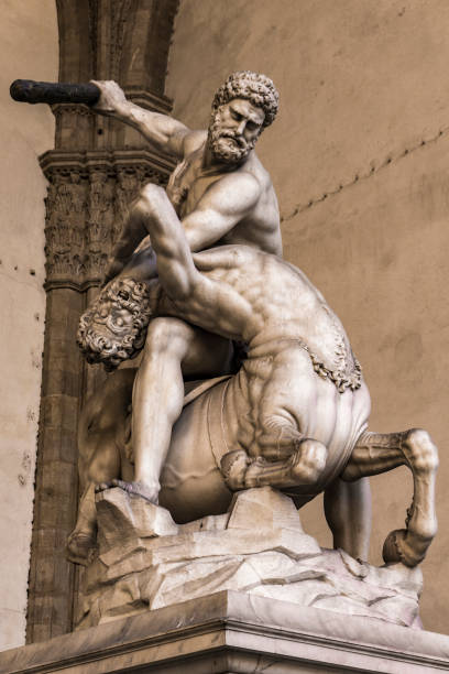 istock Statue Hercules and Nessus in Loggia dei Lanzi in Florence 986621828