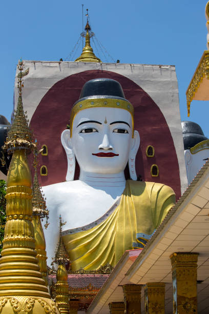 istock Myanmar: Kyaik Pun Pagoda in Bago 986627524