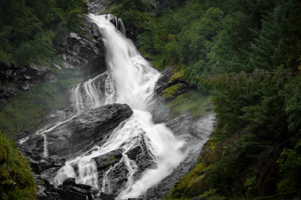 워터풀 - fountain water stone falling water 뉴스 사진 이미지