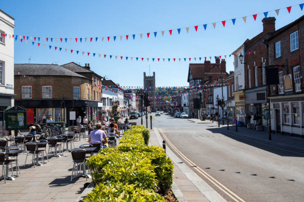 View Along Hart Street In Henley On Thames Oxfordshire UK Looking Towards River Thames View Along Hart Street In Henley On Thames Oxfordshire UK Looking Towards River Thames oxfordshire stock pictures, royalty-free photos & images