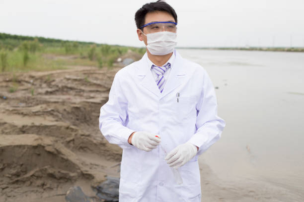 istock A survey of environmental pollution by scientists 986709168