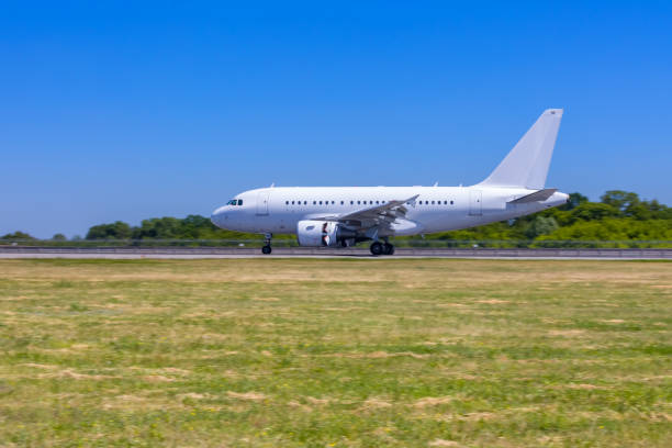 istock Aircraft landing to the runway 986727058