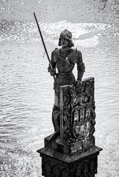 istock Statue of Bruncvik knight, Charles bridge 986740288