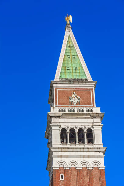 glockenturm von san marco, venedig - st marks square stock-fotos und bilder