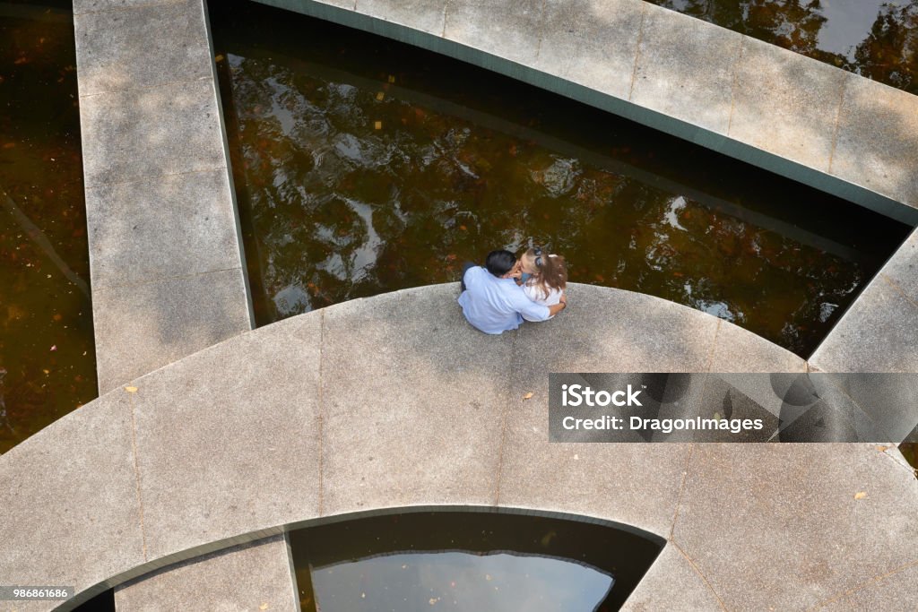 Tanggal romantis - Bebas Royalti Berpegangan tangan - Memegang Foto Stok Tanggal romantis - Bebas Royalti Berpegangan tangan - Memegang Foto Stok