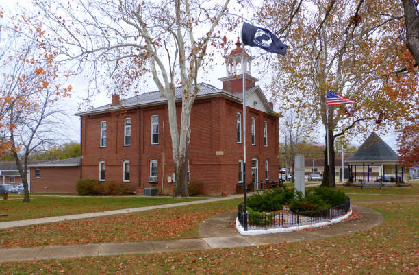 istock HICKORY COUNTY COURTHOUSE  2 of 3 986866790