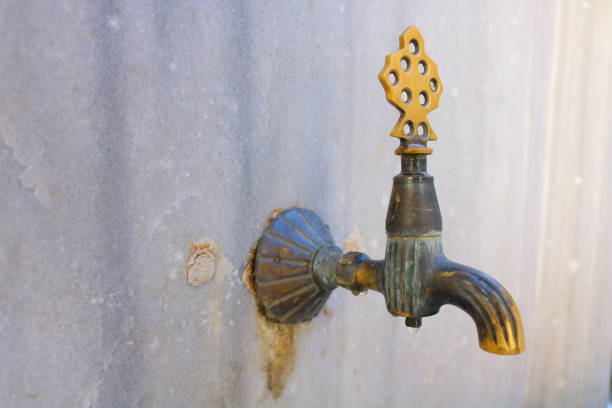 istock Vintage Faucet 986866950