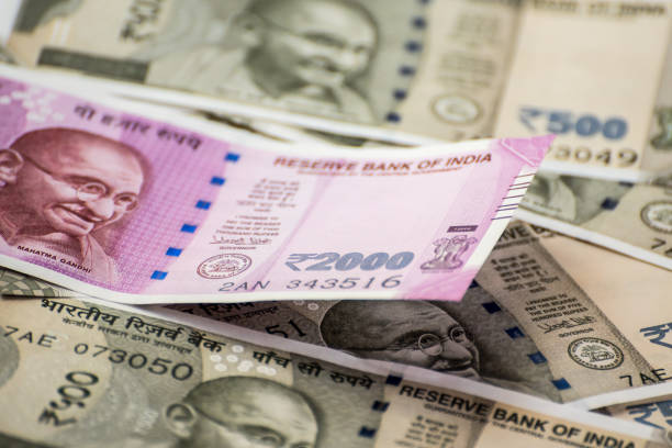 istock Indian new 2000 and 500 Rs Currency Note 986879954