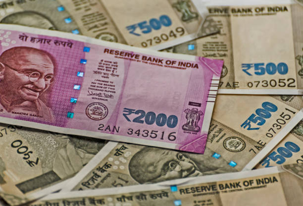 istock Indian new 2000 and 500 Rs Currency Note 986879962