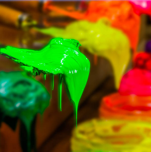 istock green color is dripping with copy space in square 986939694