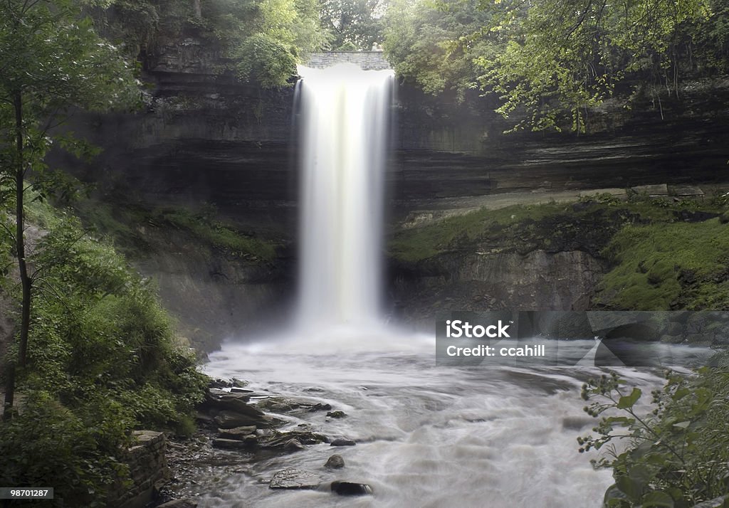 Mglisty Waterfall - Zbiór zdjęć royalty-free (Basin - Stan Montana)