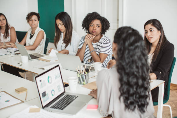 istock Improving business through office meetings 987179146
