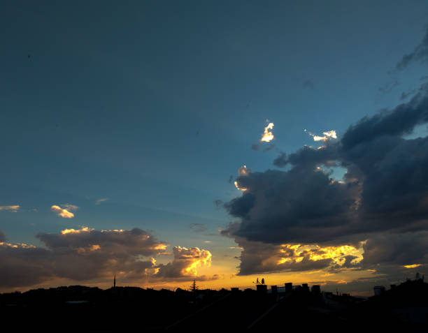 istock sunset cityscape landscape skyscape sunset 987220632