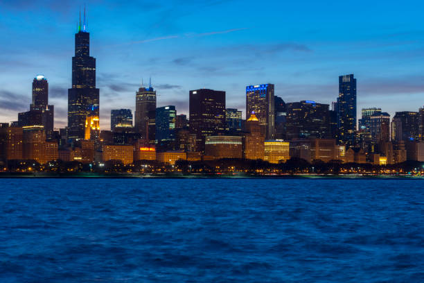 istock Beautiful Chicago city skyline 987220994