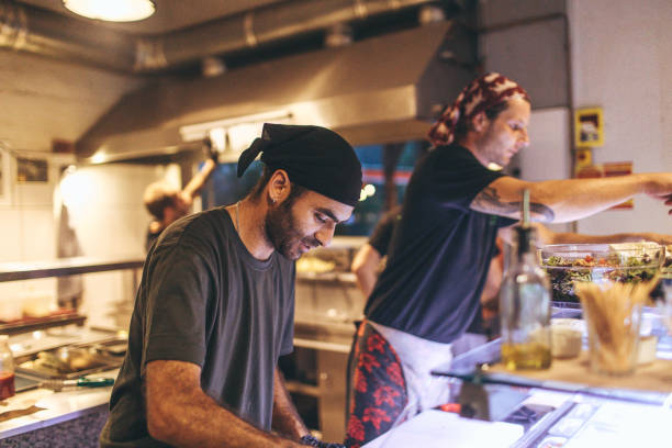 istock Busy fast food restaurant 987404196