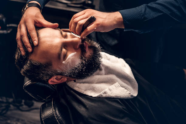istock Close up image of barber 987638216