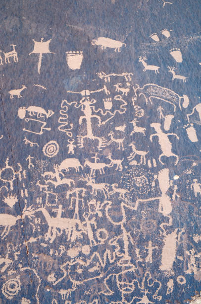 istock Petroglyph in Newspaper Rock 987647742