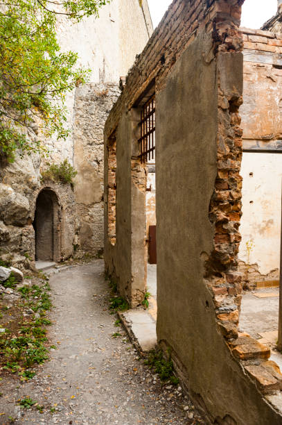 istock Citadel in Entrevaux (France) 987957958