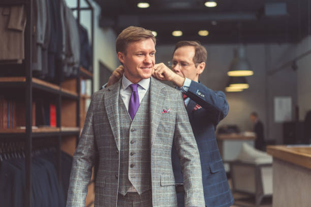 istock Businessman in shop 988320816