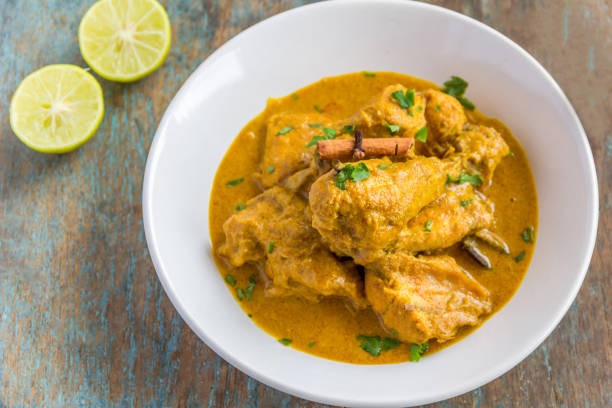istock Chicken Korma in a Bowl 988342636