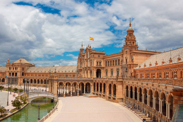 plaza de españa (plaza de españa), sevilla, andalucía, españa - plaza de espana sevilla town square seville fotografías e imágenes de stock