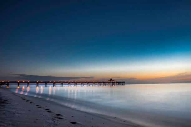 istock Deerfield Beach Florida Pier at Sunsrise 988634814