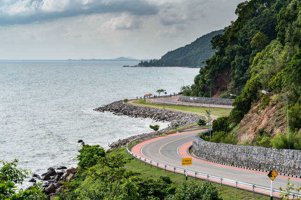 istock cliff beside the Sea 988703872