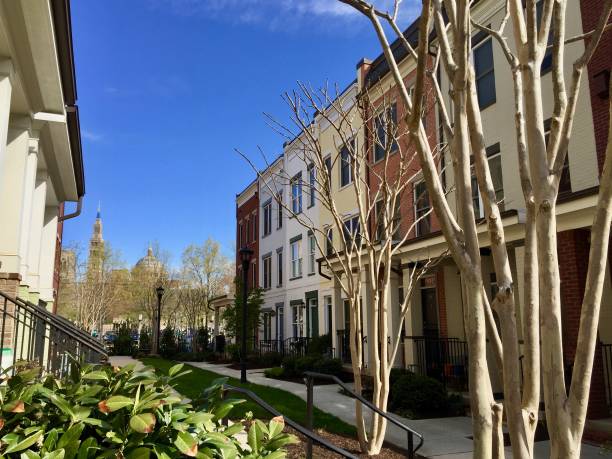 istock Row houses in Washington, D.C. 988737586