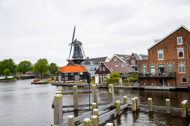 architecture of  haarlem, netherlands - 16191 imagens e fotografias de stock