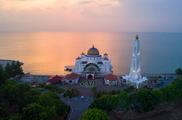 istock Arial view of Majestic Malacca Straits Mosque during sunset. 989108216
